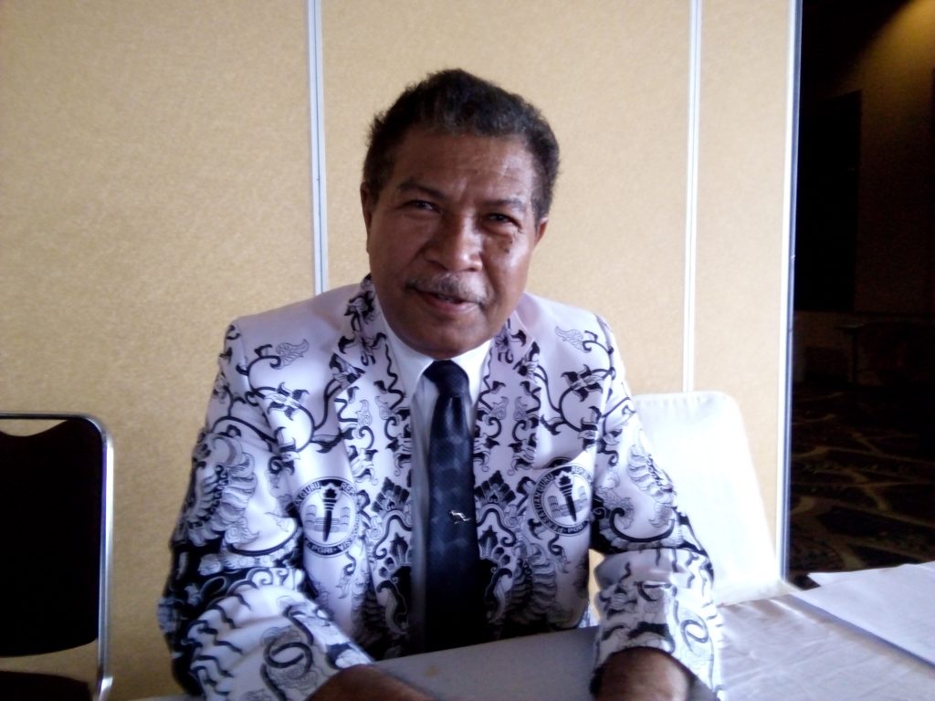 Ketua PGRI Provinsi Papua, Dr. Nomensen ST. Mambraku (foto.EJ/JeratPapua)