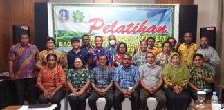 Peserta Pelatihan Pengembangan Skema Ekologal Fiskal Transfer (EFT) atau Transfer Anggaran Kabupaten berbasis Ekologi (TAKE ) bagi (ASN) di lingkungan Pemerintah Kabupaten Jayapura, foto : nesta/jeratpapua.org