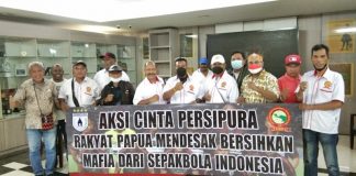 Persipura Mania saat mendatangi Markas PSSI di Jakarta minta Kejelasan Nasib Persipura dan Investigasi Liga 1, foto : nesta/jeratpapua.org