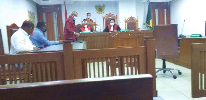 Suasana Sidang Gugatan Persipura Jayapura terhadap Persib ,Barito ,dan David Dasilva, Foto : nesta/jeratpapua.org Suasana Sidang Gugatan Persipura Jayapura terhadap Persib ,Barito ,dan David Dasilva, Foto : nesta/jeratpapua.org
