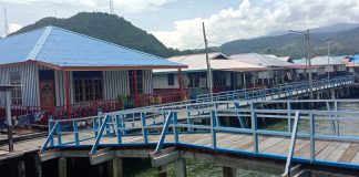 Rumah Warga di Kampung Tahima Soroma Kayu Pulo yang nantinya di siapkan untuk penginapan peserta Sarasehan KMAN VI, foto: nesta/jeratpapua.org