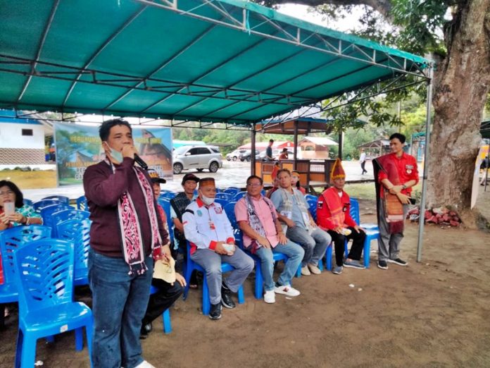 Masyarakat Adat Batak saat tiba di Kabupaten Jayapura Untuk Registrasi , foto : nesta/jeratpapua.org