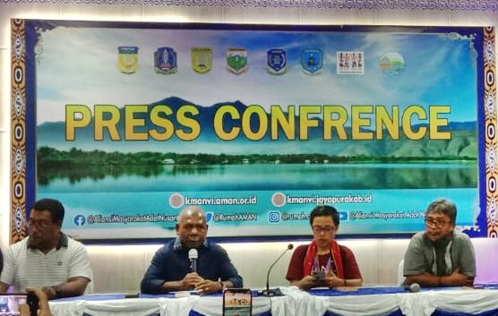 Pantia KMAN VI Nasional dan Pengurus AMAN Nasional, foto : nesta /jeratpapua.org