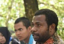 Robertus Nauw Intelektual Mudah Papua dan Aktivis Tanah Papua, foto : nesta/jeratpapua.org