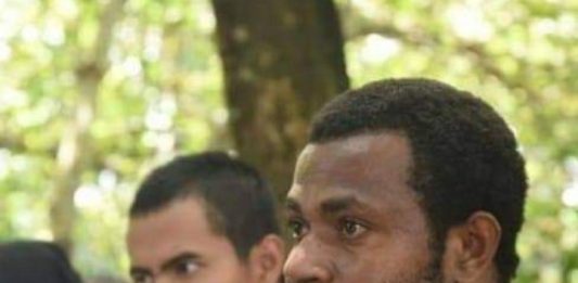 Robertus Nauw Intelektual Mudah Papua dan Aktivis Tanah Papua, foto : nesta/jeratpapua.org