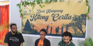 Ketua Panitia FFP VI 2023 Iren Fatagur (tengah) Ketua Umum Papua Voice Harun Rumbarar (kri) dan Moderartor Markus Wayeni (kanan ), foto : nesta/jeratpapua.org