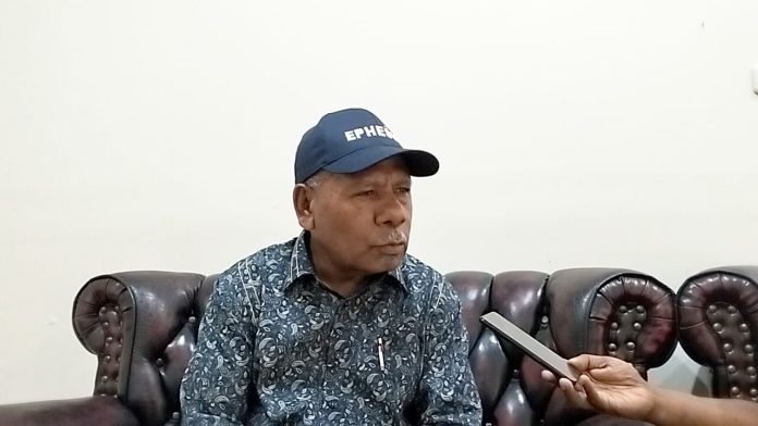 Ketua DPW Nasdem Papua Mathius Awoitauw, foto : nesta/jeratpapua.org